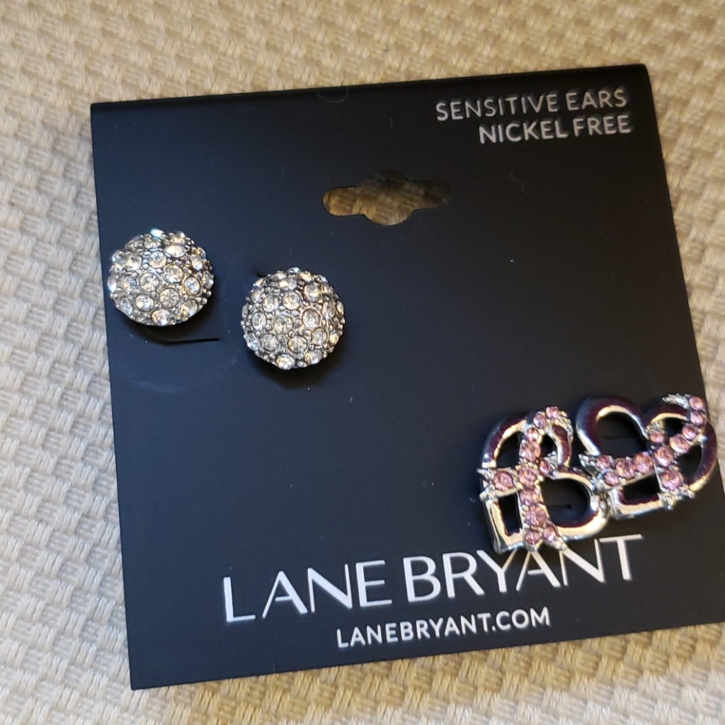 Lane Bryant Breast Cancer Earring Set 8$